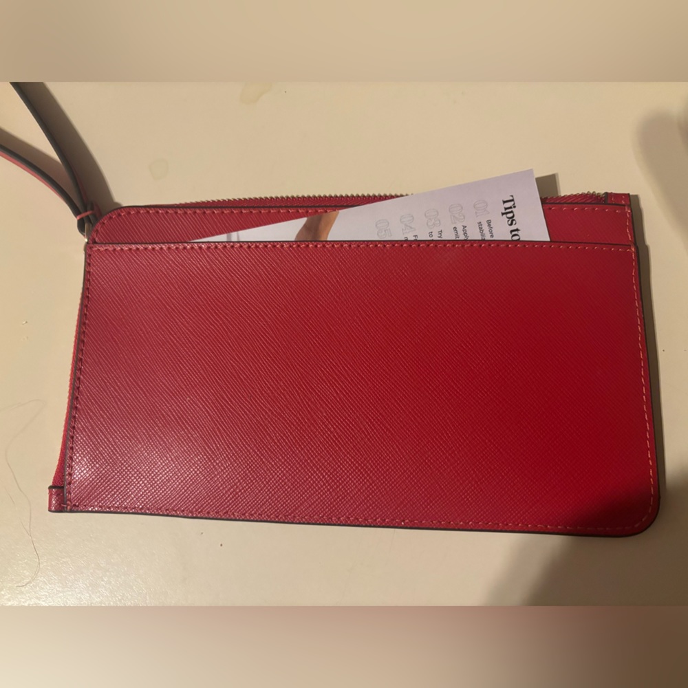 Kate Spade Lucy Medium L-Zip Wristlet